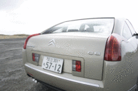 写真をクリックするとシートが倒れるさまが見られます。