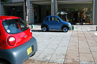 【スペック】ツイン ガソリンB：全長×全幅×全高＝2735×1475×1450mm／ホイールベース＝1800mm／車重＝600kg／駆動方式＝FF／0.66リッター直3DOHC12バルブ（44ps／5500rpm、5.8kgm／3500rpm）／車両本体価格＝84.0万円（テスト車＝87.5万円／AM/FMラジオ付きCDプレーヤー＝2.86万円／フロアマット＝6600円）