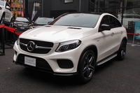 「メルセデスAMG GLE43 4MATICクーペ」（ほか写真も同じ）