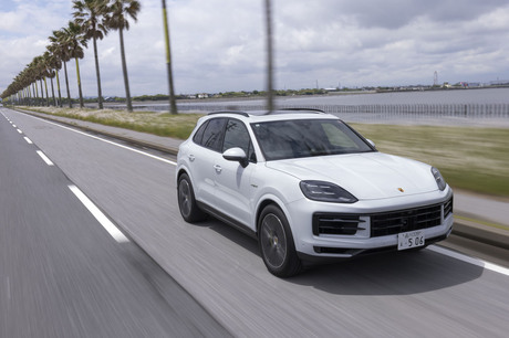 ポルシェ カイエンの価格・新型情報・グレード諸元 価格.com