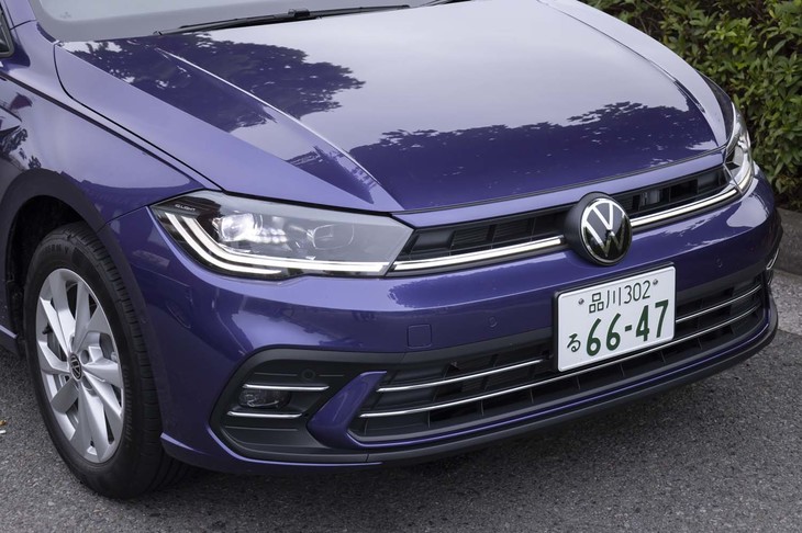 左右のヘッドランプがLEDライトストリップで結ばれるようになった。バンパー形状も新しくなり、それに伴って全長が4085mmに拡大した。