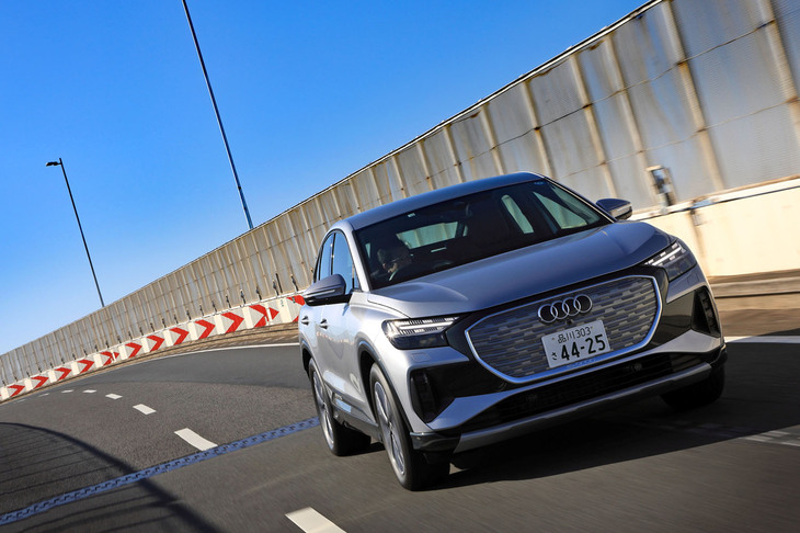 アウディQ4スポーツバック40 e-tronアドバンスト