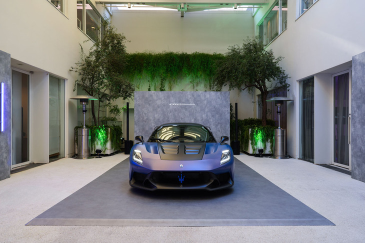 マセラティGT2ストラダーレ（フロントビュー）