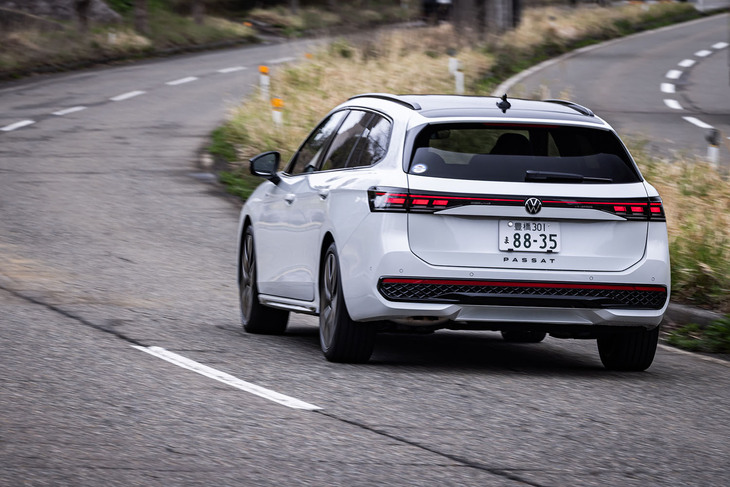 今回は新潟・長岡から東京・品川まで302kmを走行。その試乗時における平均燃費は、WLTCモードのカタログ値である16.4km/リッターを上回る18.2km/リッターであった。