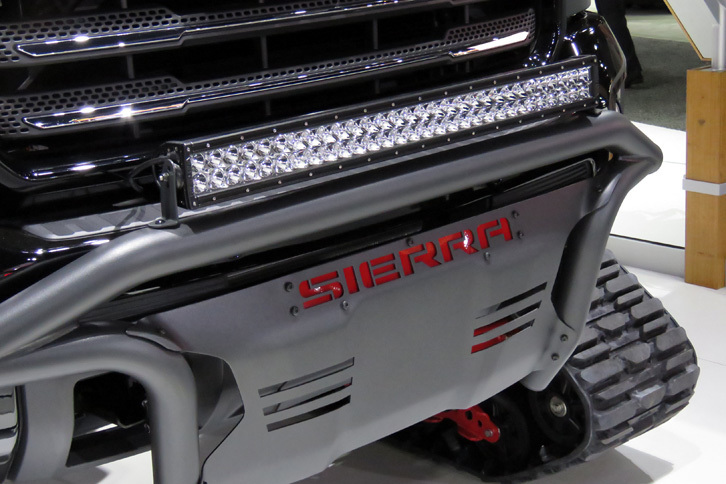 ロサンゼルスモーターショー2017のGMCブースの様子。