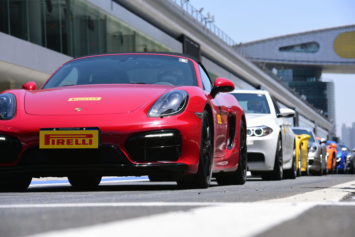 新型「P ZERO」は発表時点で、すでにカーメーカーのホモロゲーションを60も獲得している。「ポルシェ・ボクスター」もその一台。