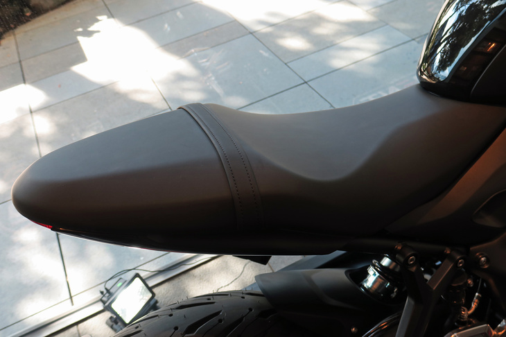 トライアンフ・トライデント660（シート）