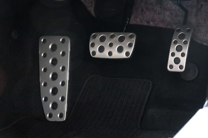 スバルBRZ（ABペダル）