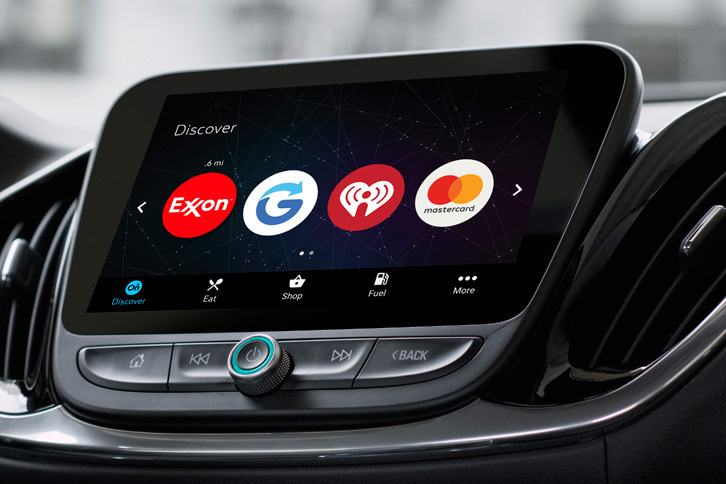 GMのコネクティッドサービス「OnStar Go」では、IBMの人工知能「Watson」を活用し、機械学習（マシンラーニング）を通してドライバーの判断と習慣のパターンを認識。より個人の嗜好に合わせたサービスが提供できるという。