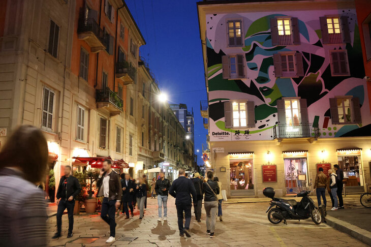 イタルデザイン、レクサス、広州汽車集団（GAC）などが展示を行ったのは、市内随一のデザイン街区であるトルトーナ。期間中は夜9時近くまで開場しているパビリオンが少なくなかったことから、遅くまで人々のにぎわいが続いた。