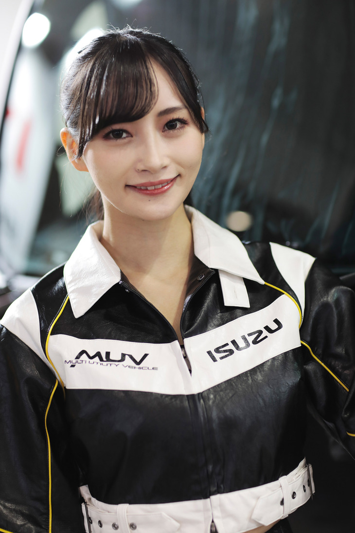 いすゞA&Sブースの美波みゆさん