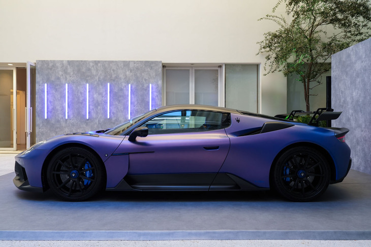 マセラティGT2ストラダーレ（サイドビュー）