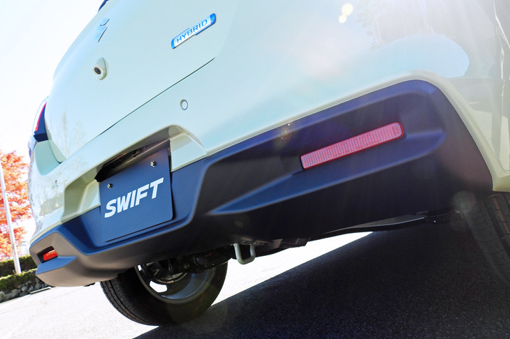 スズキ・スイフト ハイブリッドMZ（リアバンパー）