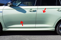 ドアのリフレクションをより意図的に見せるため、ショルダー下に明確なピークをつくるのはある意味現代カーデザインのトレンドでもある。新型「スイフト」ではピークを上下2カ所つけることで、より強くソリッドなドア断面を表現している。