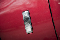 エンジニアのフレデリック・ヘンリー・ロイスと資産家のチャールズ・スチュワート・ロールスによって1906年に創設されたロールス・ロイス。現在ではBMWの傘下で活動を続けている。