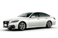 従来モデルから大きくスタイリングが変わった新型「クラウン」。明照寺氏は「ディテールのアクが強くてもプロポーションがよければ大丈夫」と言うが……。