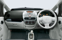 「三菱i（アイ）」一部改良で燃費向上の画像