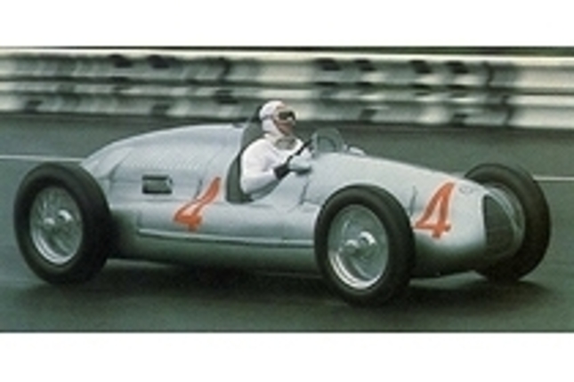 1938年型アウトウニオンのグランプリマシン「タイプD」（『CAR GRAPHIC』1980年2月号より）
