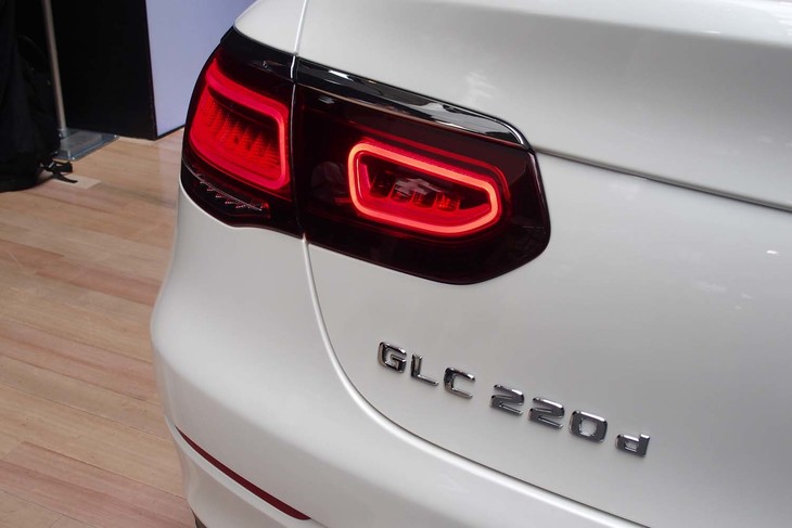 「GLC220d 4MATICクーペ」のテールランプ。