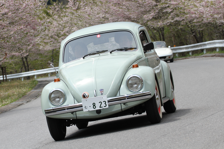 1981年「フォルクスワーゲン・タイプ1」。見たところ平凡なビートルだが、年式からわかる人にはわかるように、ドイツ本国製ではなくブラジル工場製。前オーナーがブラジルから持ち込んだ個体だが、昭和53年排出ガス規制が適用されるため、登録が大変だったという。