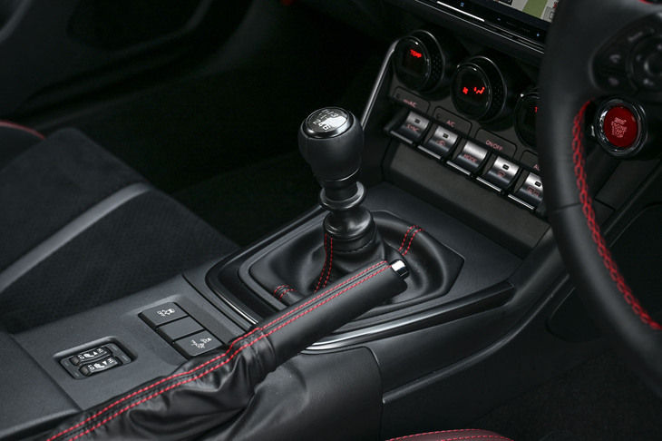 スバルBRZ STI Sport（センターコンソール）