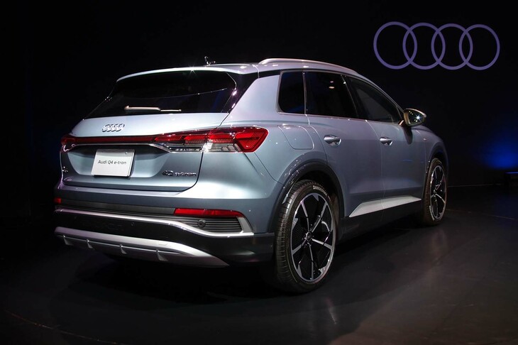 アウディQ4 40 e-tron Sライン