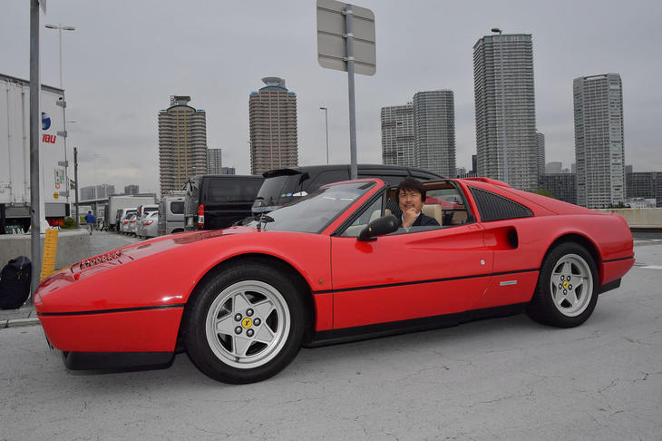 筆者の愛車「フェラーリ328GTS」。