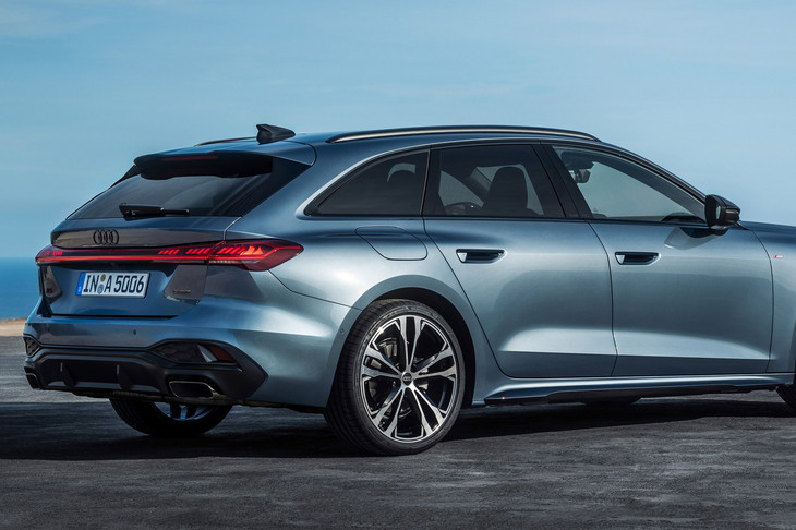 清水「でもまだ、ボディーの下のほうに硬いラインが……」　
	渕野「これはアウディの常とう手段なんです。この処理がなくなると、全然アウディっぽさがなくなっちゃうんですよ」