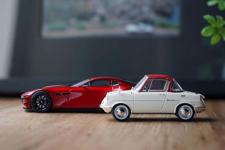 
	「マツダコレクション」のミニチュアカー。サイズはいずれも43分の1。
	