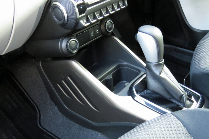 スズキ・イグニス ハイブリッドMZ（インテリア）