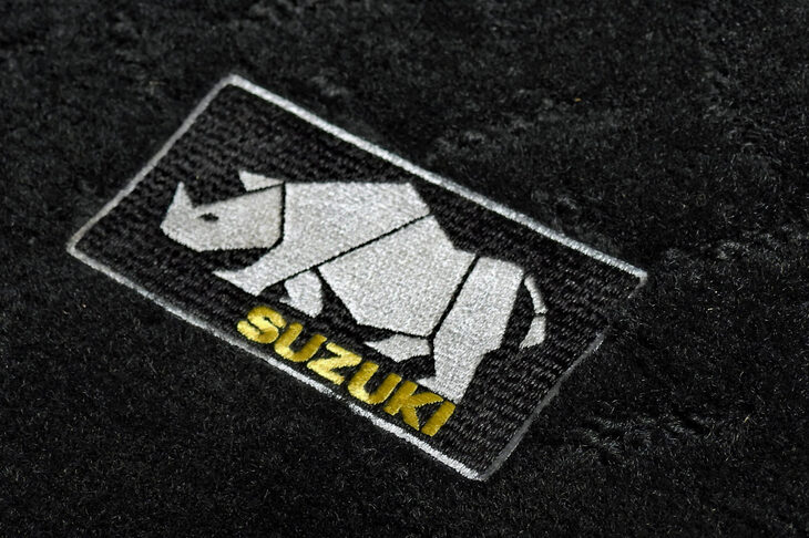 スズキ・ジムニー ノマド（純正カーペット）