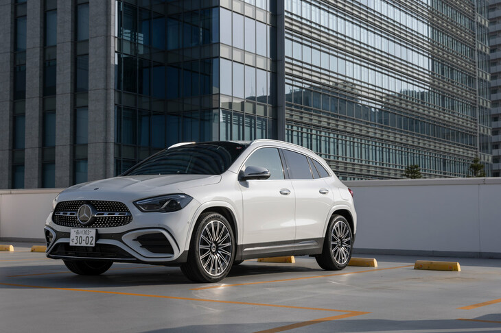 メルセデス・ベンツGLA200d 4MATIC