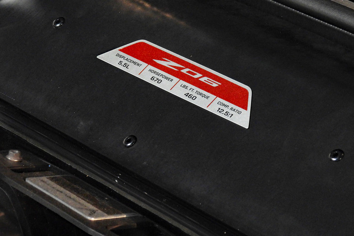 シボレー・コルベットZ06コンバーチブル＜米国仕様＞（クリアウィンドウ付きエンジンベイパネル）