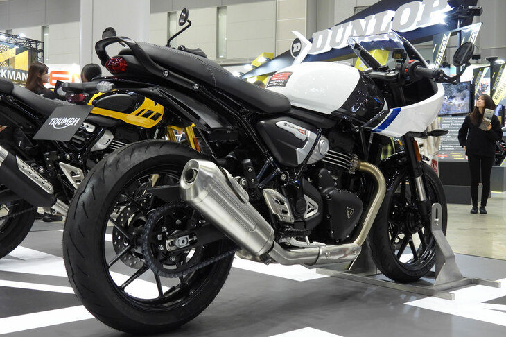 トライアンフ・スラクストン400