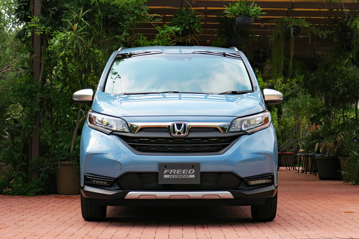 ホンダ・フリード ハイブリッド クロスター（4WD）（エクステリア）