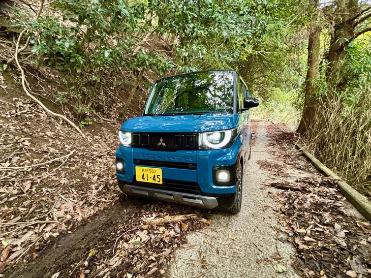 これが一番人気の「TプレミアムDELIMARUパッケージ」（4WD）。軽なのに値段が290万円にも達する。