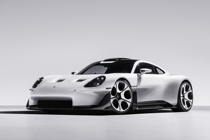 「ミッションS」のエクステリアは、「911 GT1」のフロントまわりや「959」のルーフライン、「928」のダイヤルデザインホイールなど、ポルシェ史に名を残すモデルの象徴的ディテールに着想を得てデザインされたという。