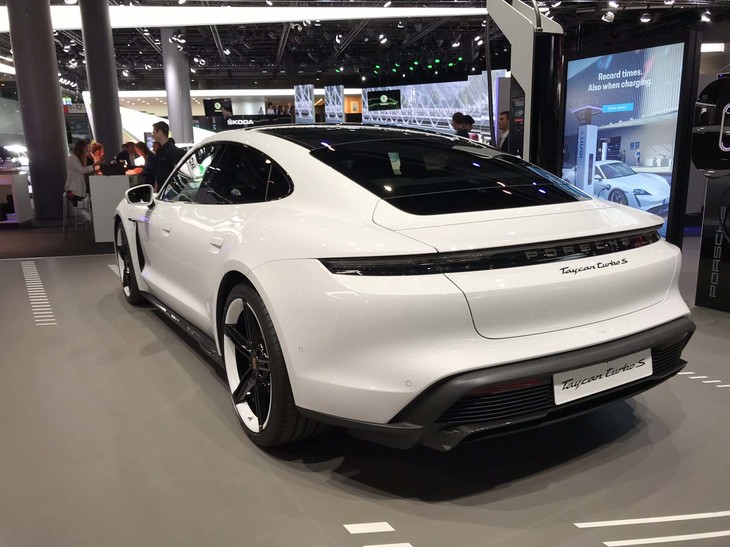 ポルシェ・タイカン ターボS