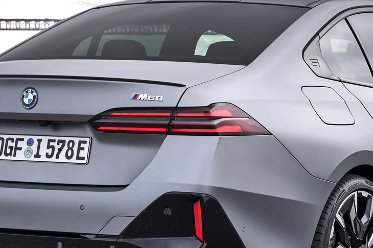 ポルトガルでは「i5」の「eDrive40」と「M60 xDrive」のステアリングを握った。本稿では主に後者の写真を紹介する。