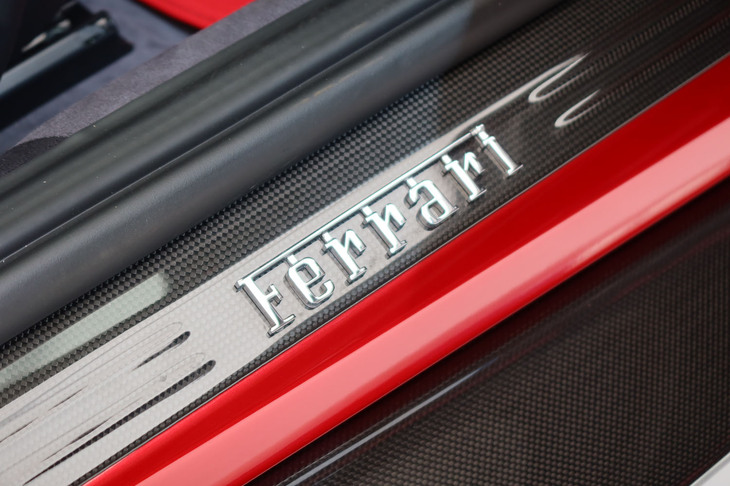 フェラーリ・アマルフィ（サイドシル）